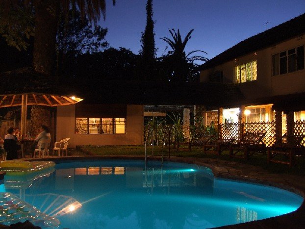 TZ_outpost-lodge-at-night